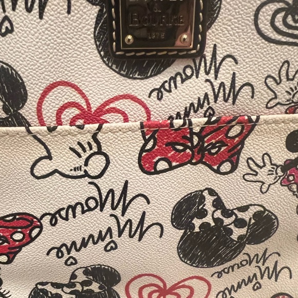 Disney Dooney & Bourke Minnie Mouse Bows and Hearts Crossbody Bag - Picture 3 of 10